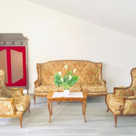 Il Quarzo A) B) Apartment Cabras Exterior photo