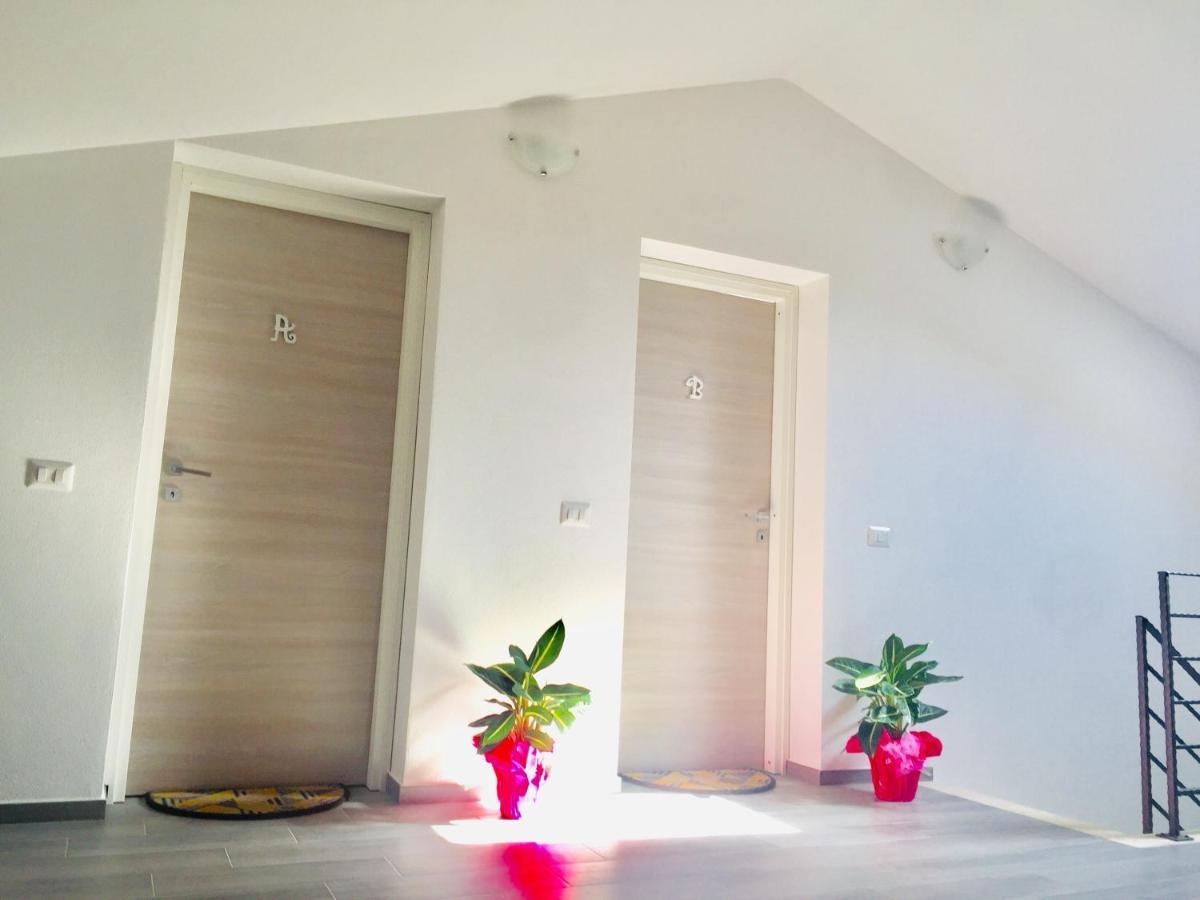 Il Quarzo A) B) Apartment Cabras Exterior photo