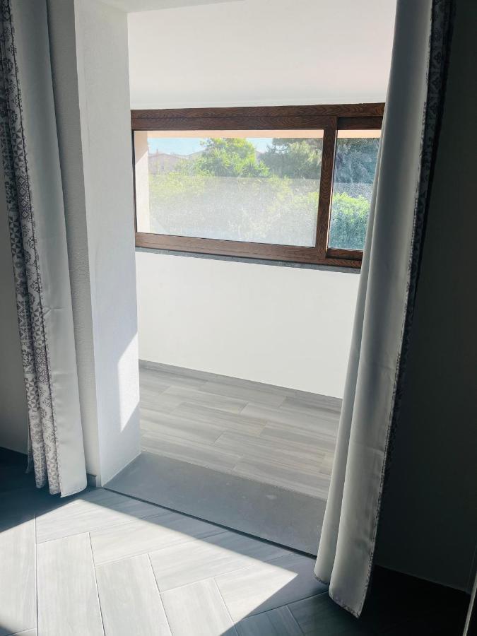 Il Quarzo A) B) Apartment Cabras Exterior photo